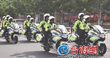 漳州交警特勤机动队穿梭在市区 为春运保驾护航